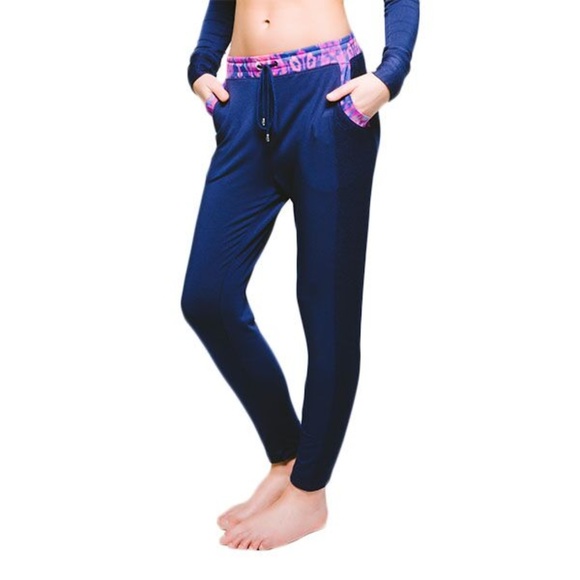 Women's Slouch Pant in Navy - Picture 1 of 3